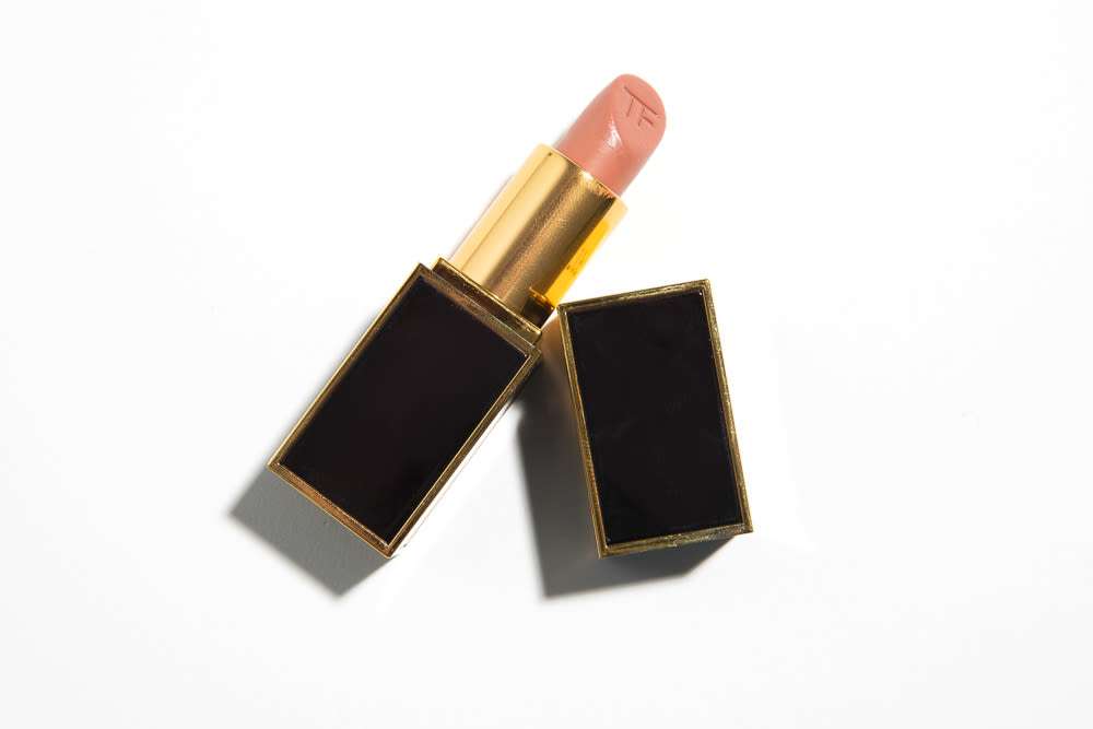 Lipstik Nude Cocok Untuk Semua Orang